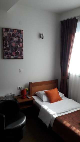 Отель My Hotel Никшич Стандартный одноместный номер-2