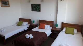 Отель My Hotel Никшич Трехместный номер Делюкс-1